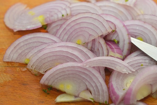 Салат из картофеля с бобами - вкусное и простое блюдо